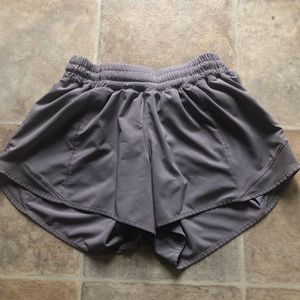 Lululemon shorts size 6
